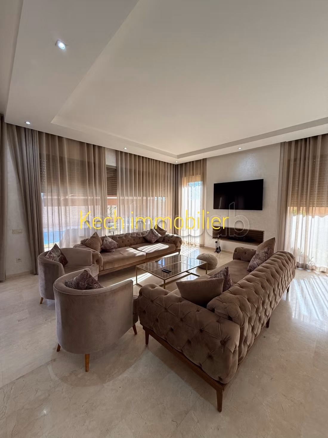 Location villa de haut standing à Boulevard Med 6.4 pièces. Meublé