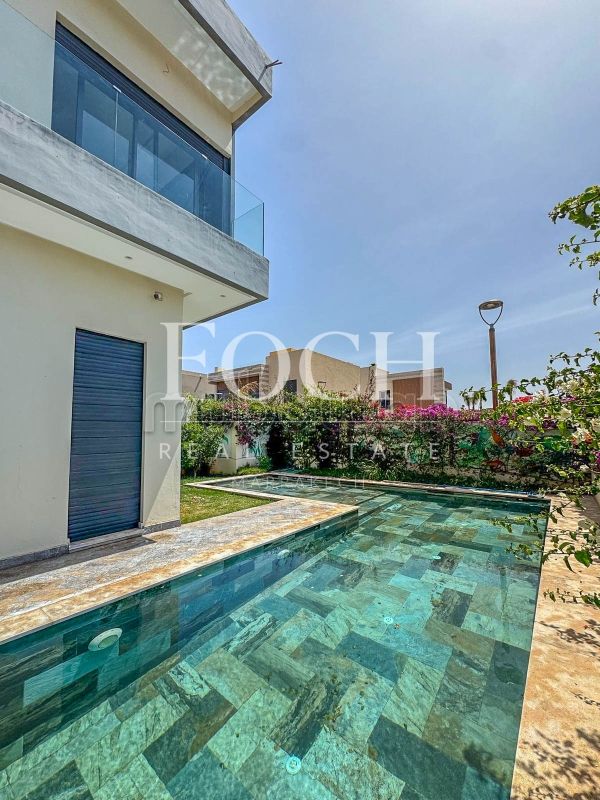 كراء فيلا فاخرة بأكدال. المساحة الإجمالية 400 م². مفروشة