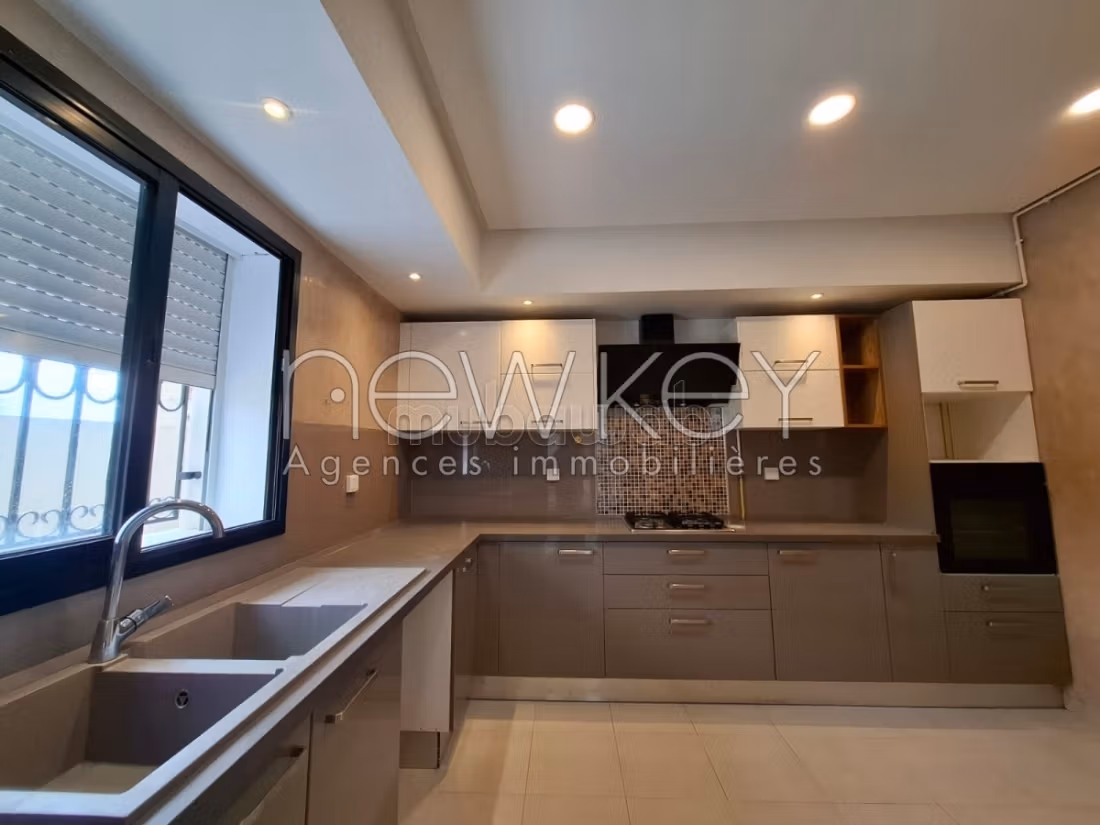 Appartement S3 avec Terrasse à La Soukra