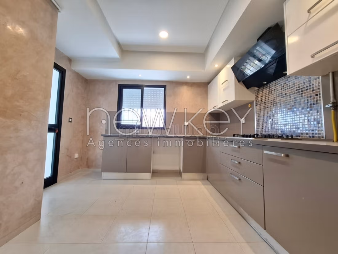 Appartement S3 avec Terrasse à La Soukra