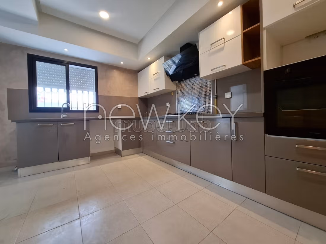 Appartement S3 avec Terrasse à La Soukra