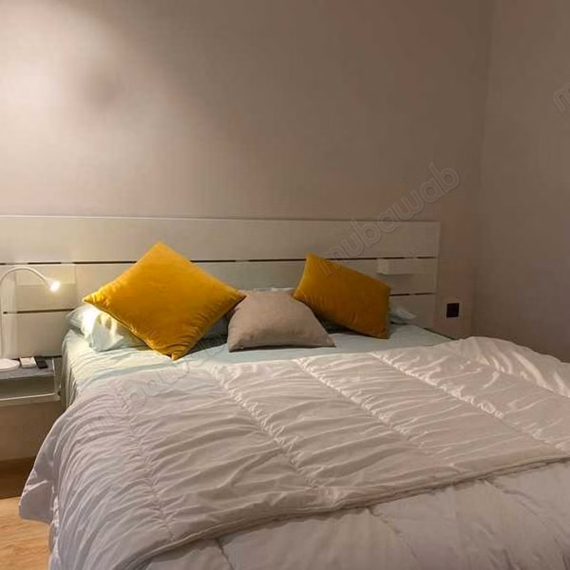 Apartment for sale in Les princesses. 4 rooms. No Lift, Balcony