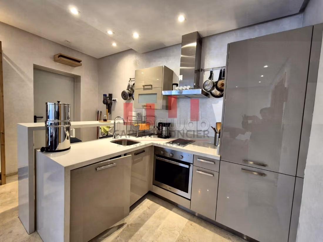 Flat for rent in Bourgogne Est. 1 room. Cellar