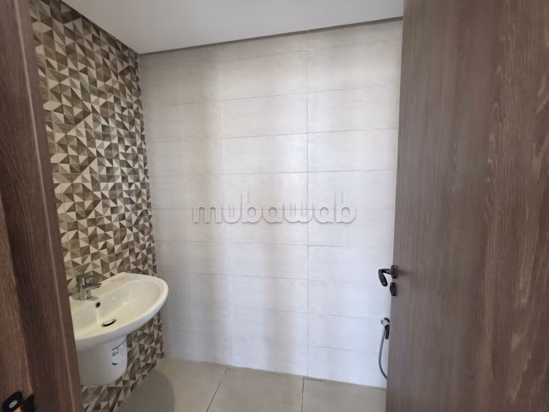 À louer un bureau de 160 m² au lac 3