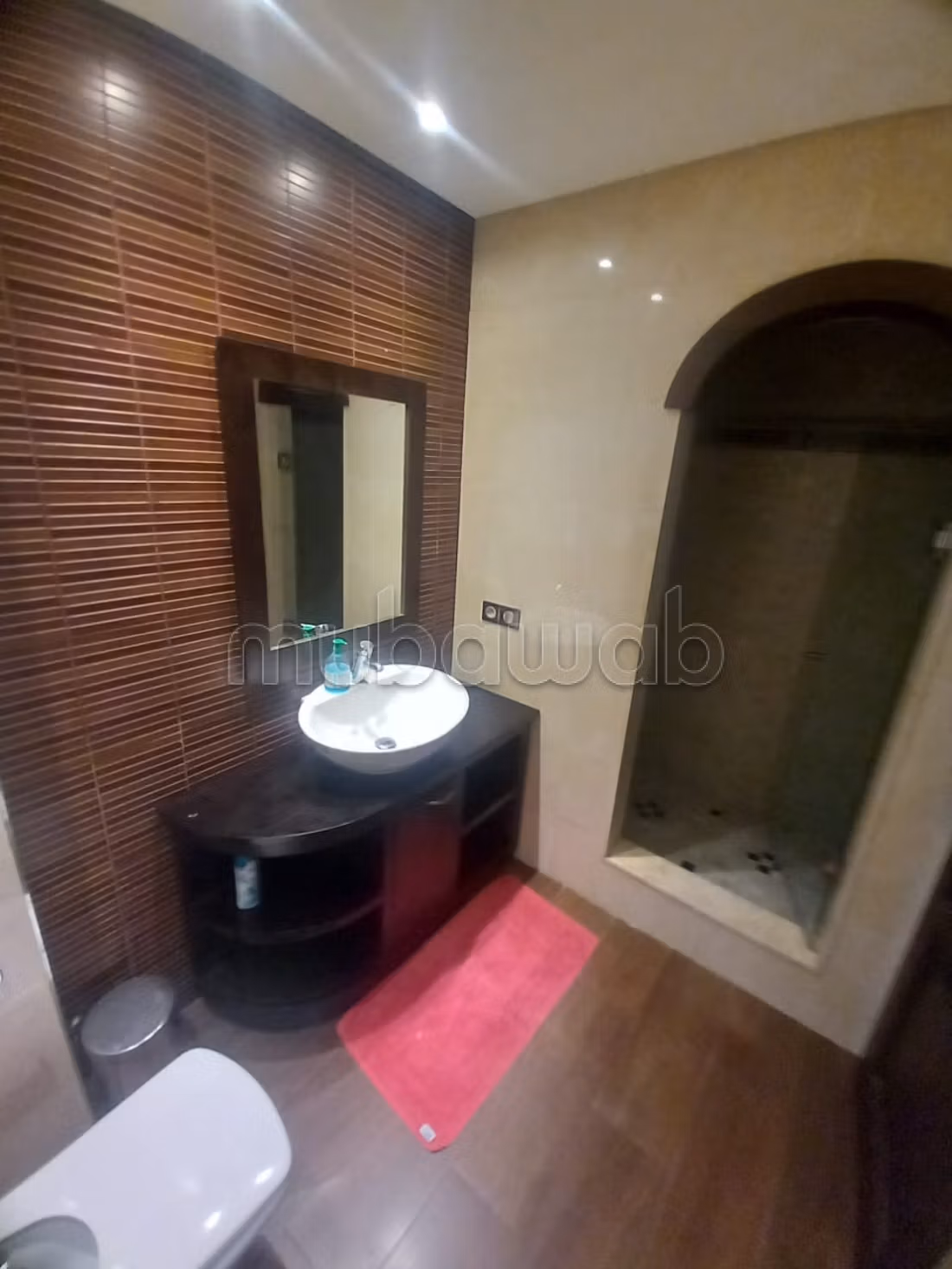 Splendido appartamento in affitto a Racine. Superficie totale 140 m². Arredato