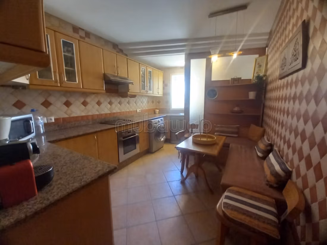 Splendido appartamento in affitto a Racine. Superficie totale 140 m². Arredato