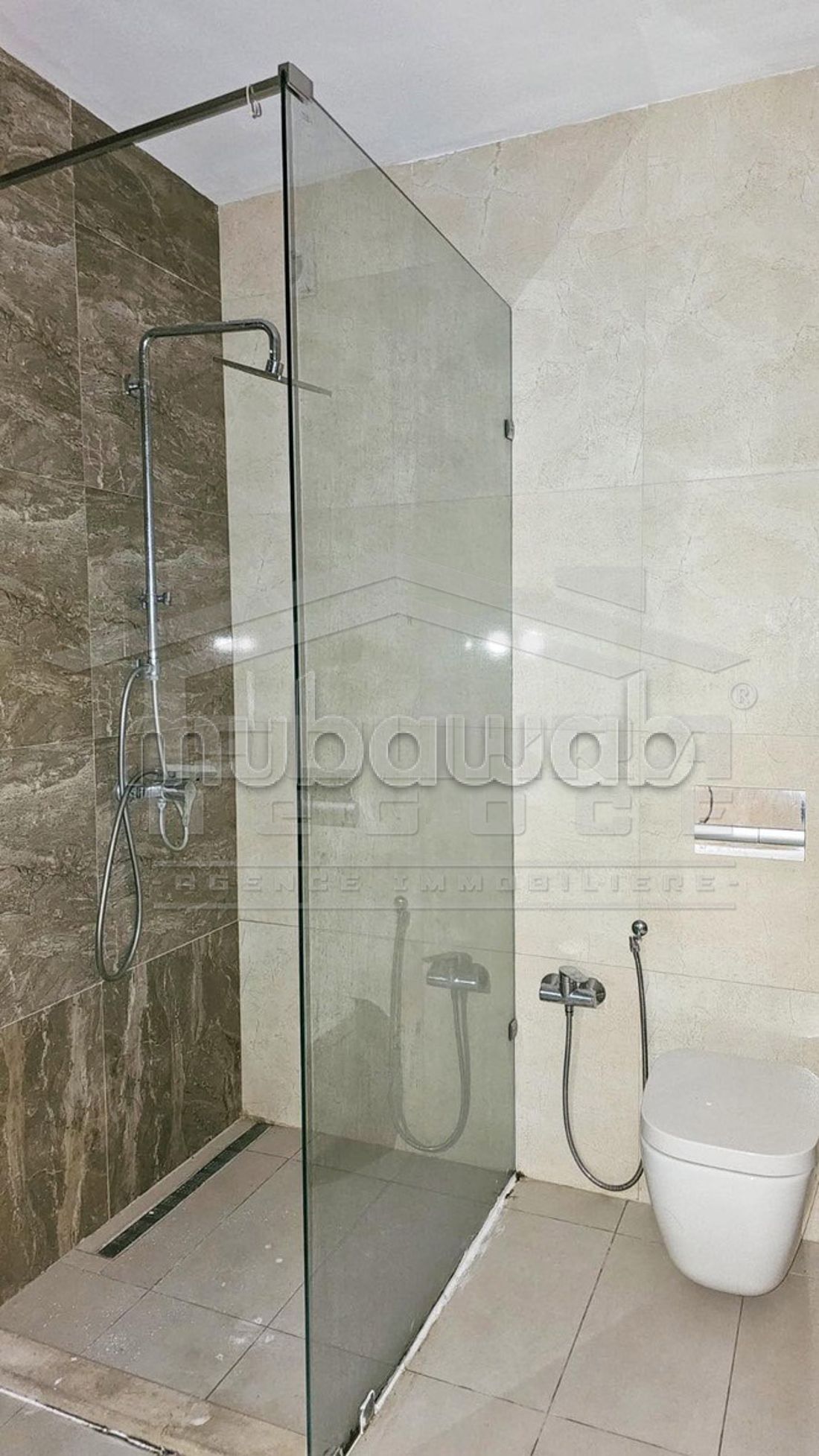 À vendre un joli triplex à la soukra