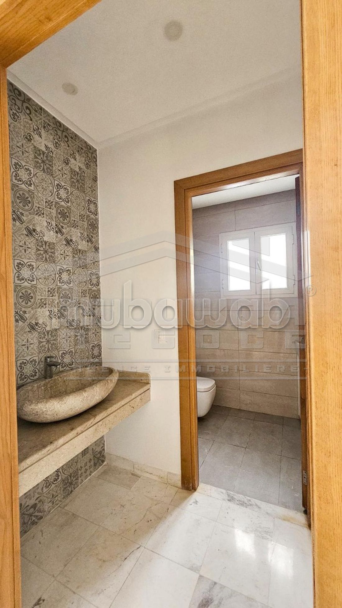 À vendre un joli triplex à la soukra