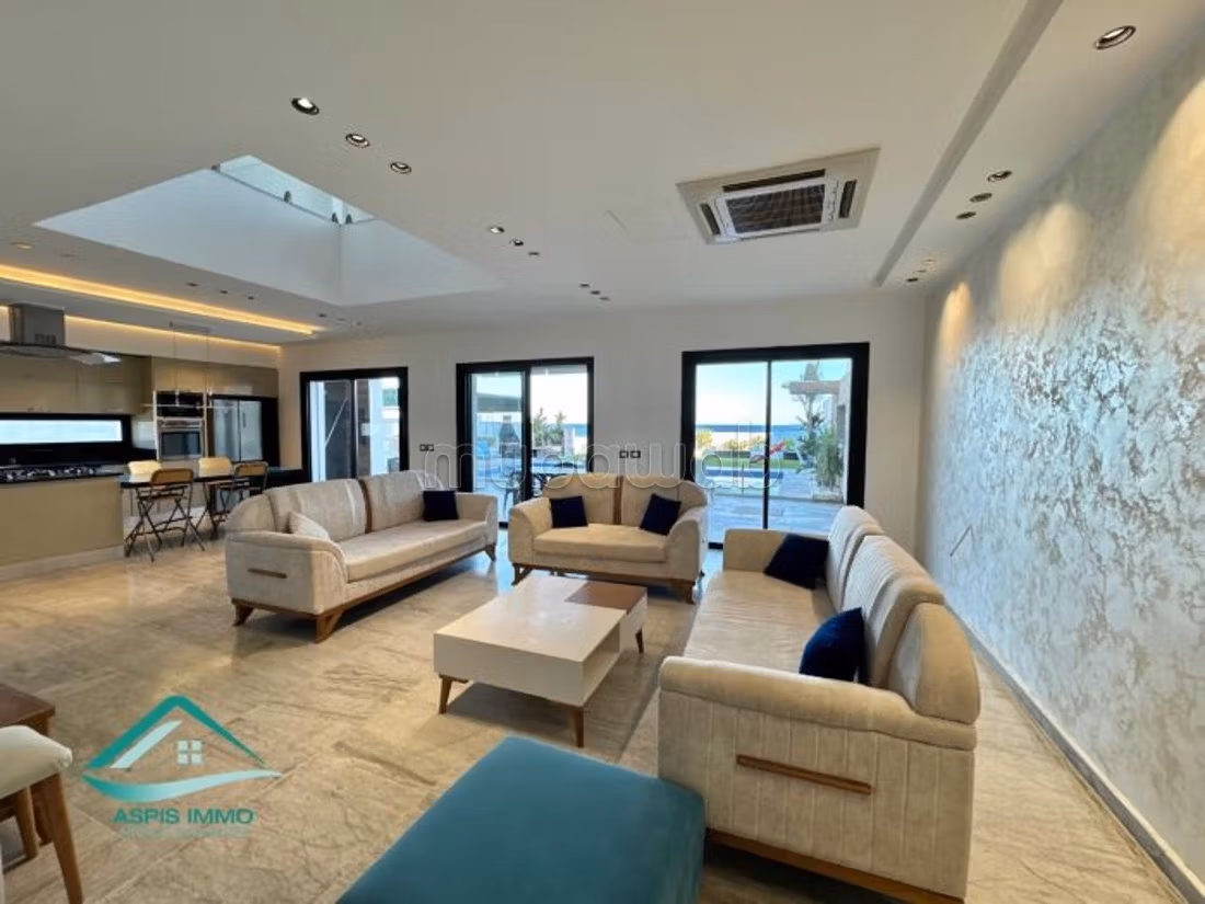 Villa avec piscine PDL à plage Ain Grinz Kelibia