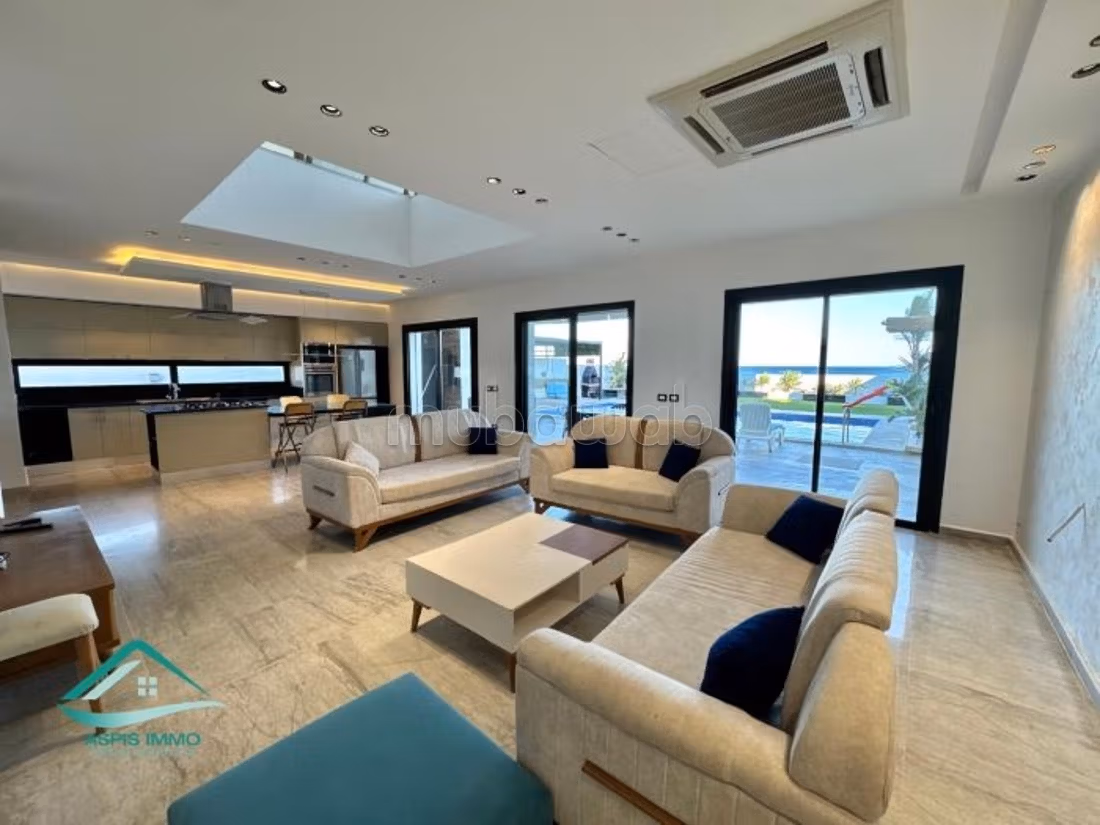 Villa avec piscine PDL à plage Ain Grinz Kelibia