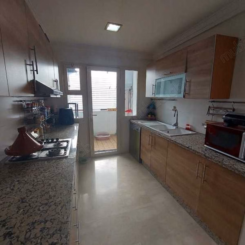Apartment for sale in Maârif Extension. 3 beautiful rooms. Parking spaces and terrace