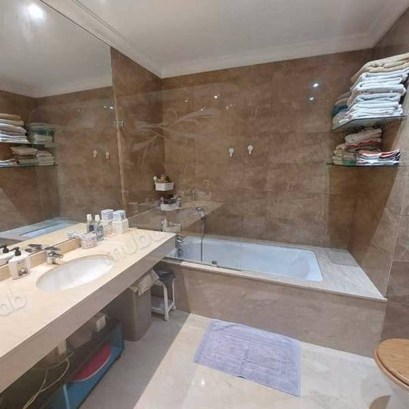 Apartment for sale in Maârif Extension. 3 beautiful rooms. Parking spaces and terrace