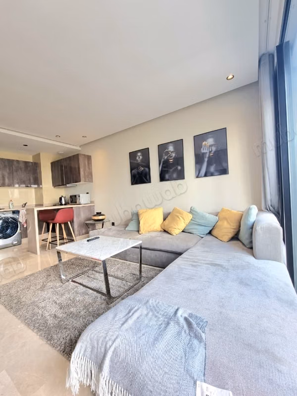 Affitto di un bellissimo appartamento a Racine. Superficie di 220 m². Arredato