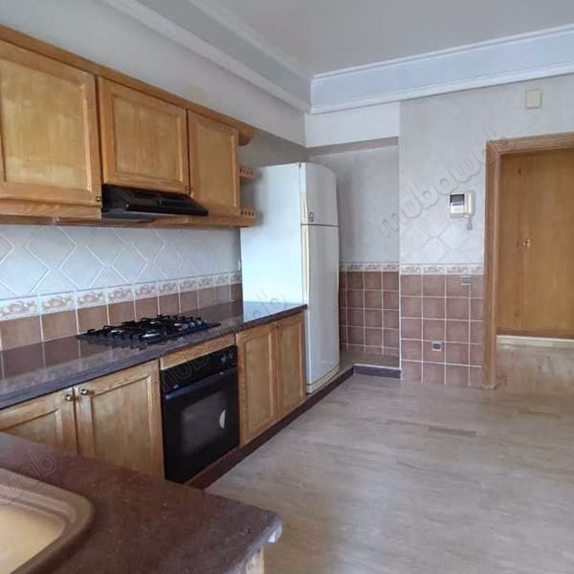 Sell apartment in Gauthier. Surface area 145 m². Carpark, Balcony