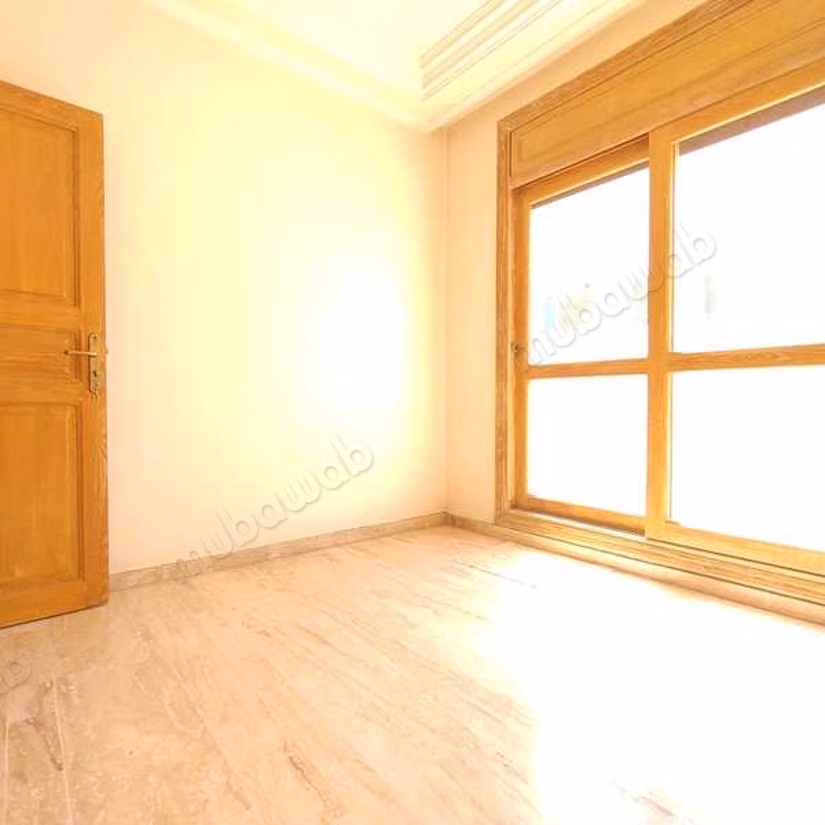Sell apartment in Gauthier. Surface area 145 m². Carpark, Balcony