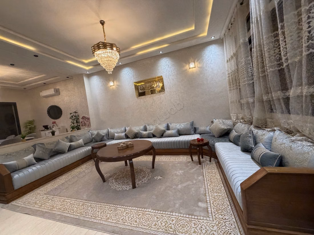 Location villa de luxe à Hay Targa. 4 belles chambres. Meublé
