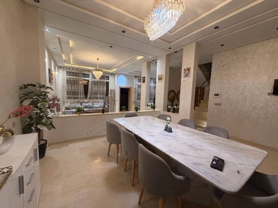 Location villa de luxe à Hay Targa. 4 belles chambres. Meublé
