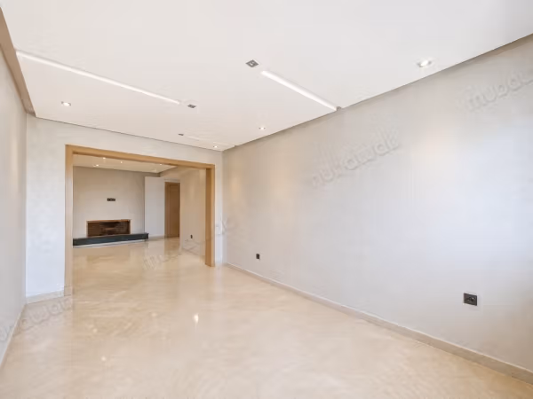 Alquila este piso en Casablanca Finance City. 2 dormitorios. Armarios