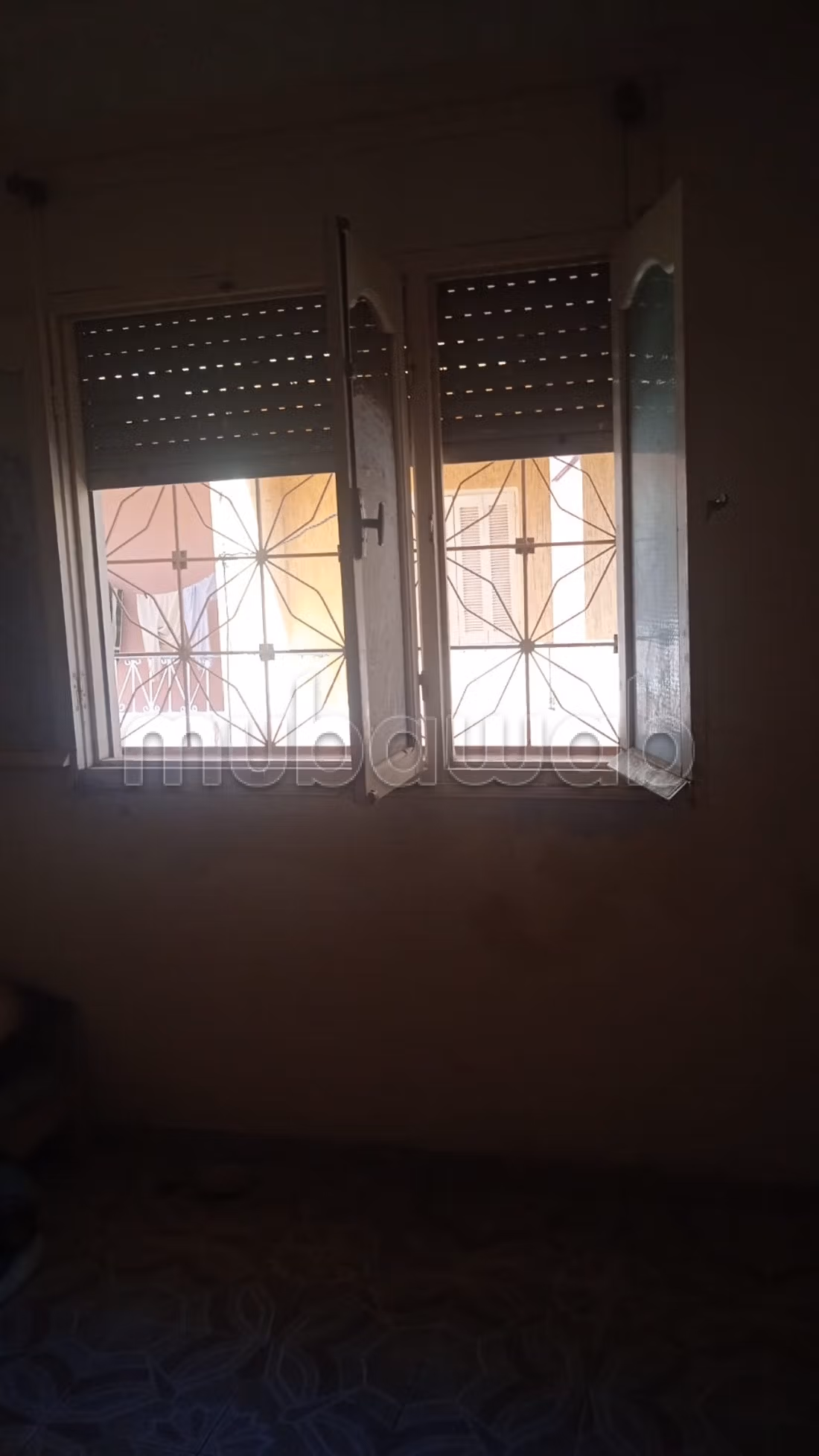 House for sale. 12 large living areas. Beautiful terrace