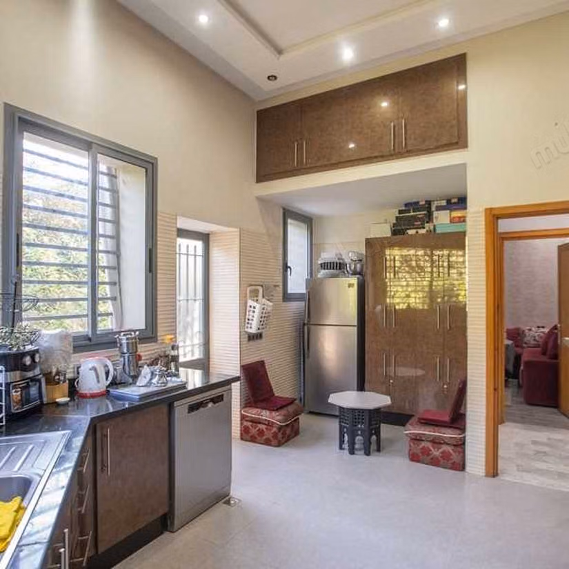 Splendid villa for sale in Hay Lalla Haya. 5 lovely rooms. Green areas, Parking spaces for cars