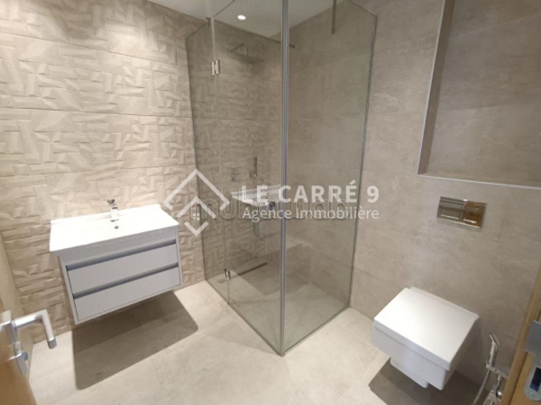 A vendre un duplex S4 neuf au Lac 2