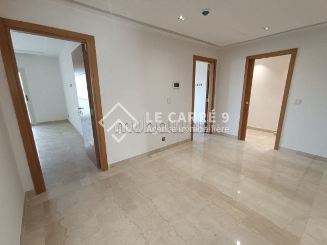 A vendre un duplex S4 neuf au Lac 2