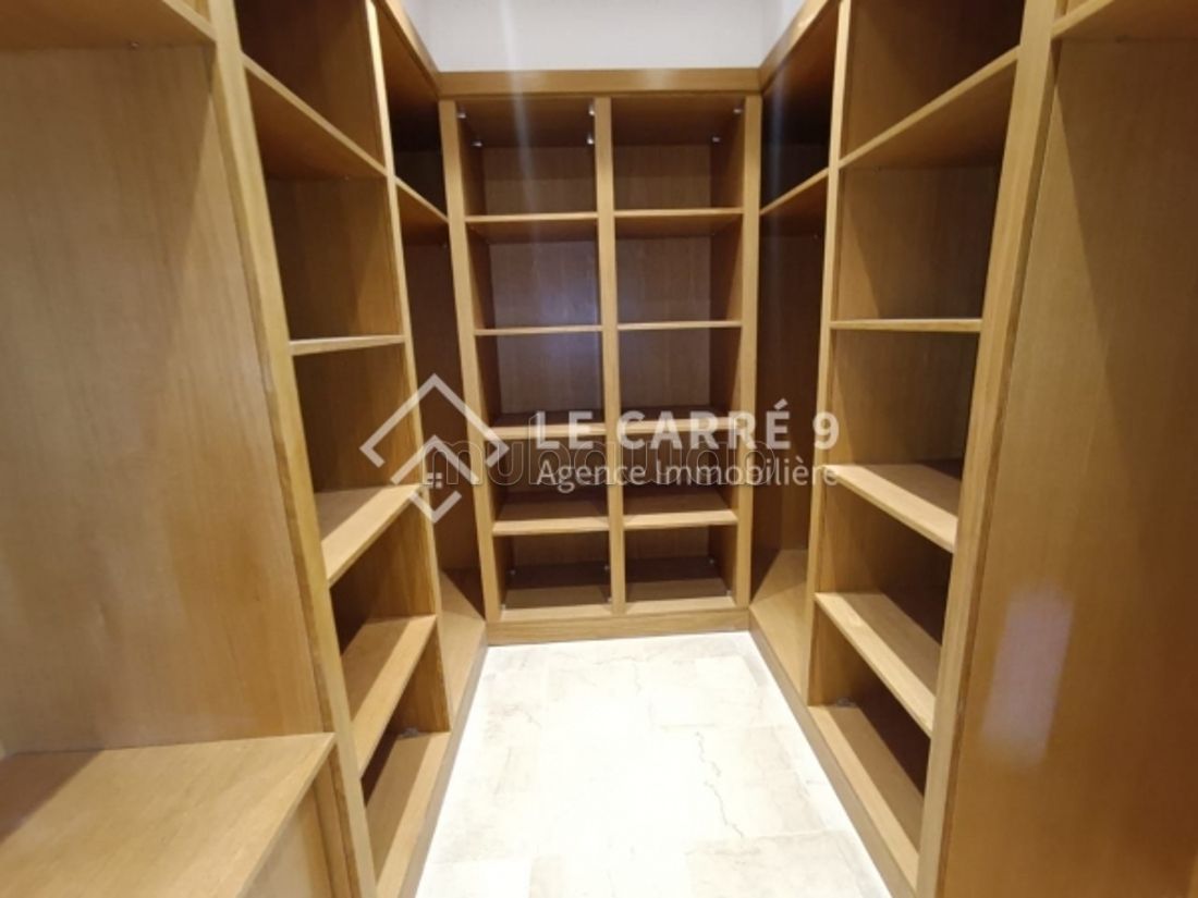 A vendre un duplex S4 neuf au Lac 2