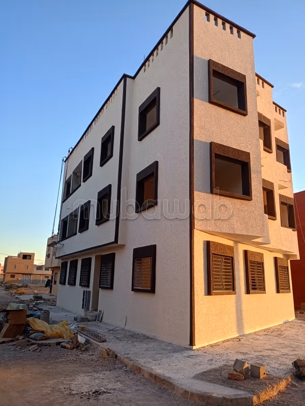 Apartment for sale. Area 80 m². Double glazed windows and reinforced door
