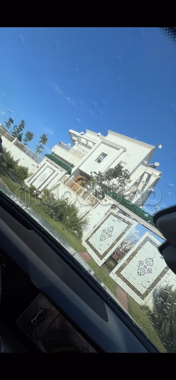 Luxury home for sale. Large area 487 m². Furnished