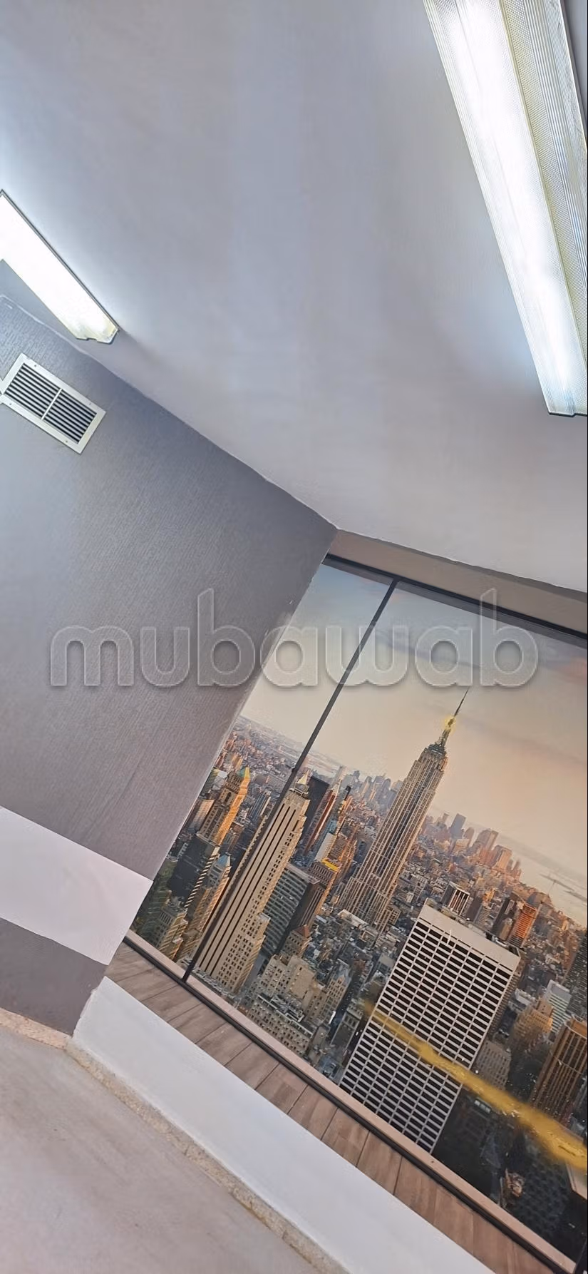Bureau en 4espaces 120 m2 à Tunis 
av de Madrid