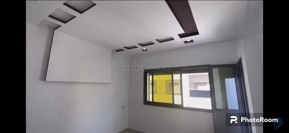 Sale of a lovely apartment. 3 rooms. Satellite dish system and Moroccan living room