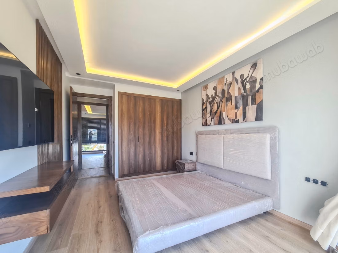 2 Chambres avec Terrasse, Emplacement Privilégié à 2 Min de CFC
