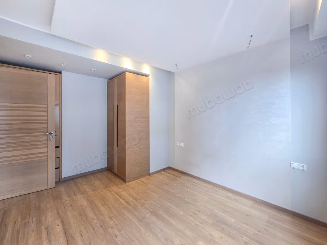3 Chambres avec Terrasse, Emplacement Privilégié à 2 Min de CFC