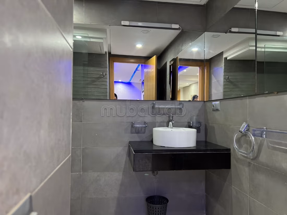 Location d'un appartement à Guéliz. 1 chambre. Ascenseur et terrasse
