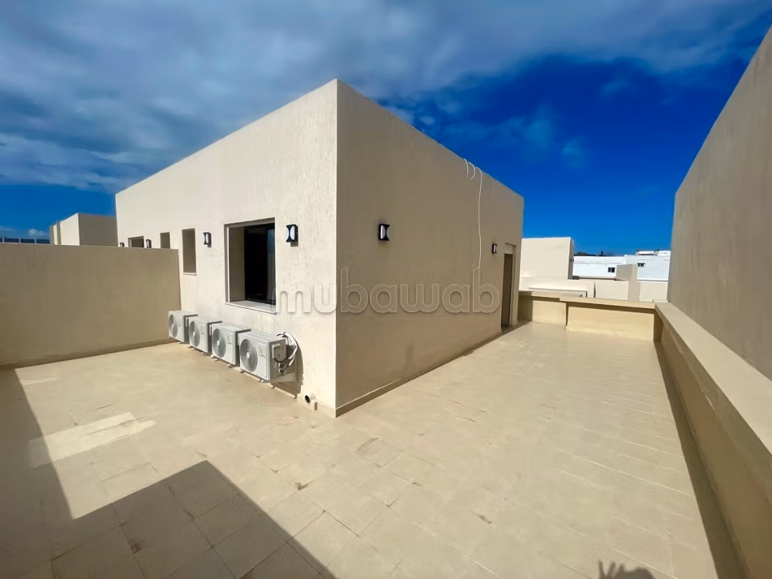 Triplex S4 neuf avec piscine, Gammarth