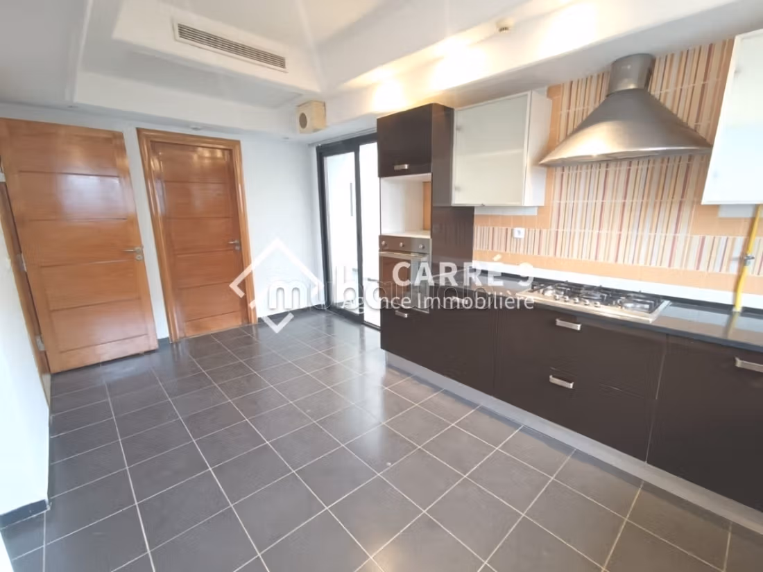 Great apartment for rent. 4 beautiful rooms. Well furnished