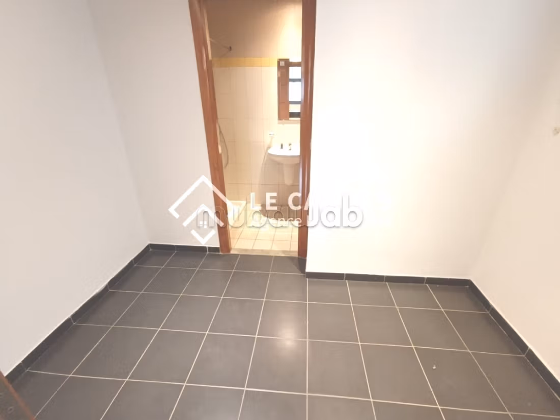 Great apartment for rent. 4 beautiful rooms. Well furnished
