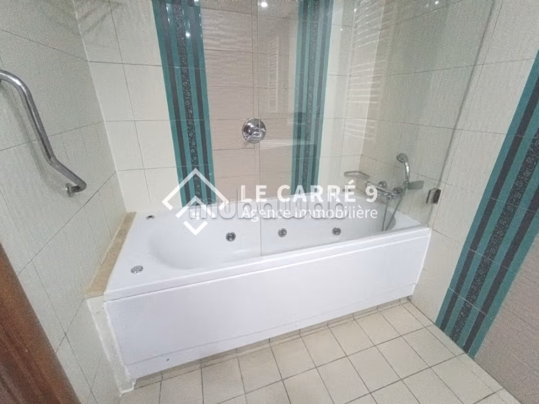 Great apartment for rent. 4 beautiful rooms. Well furnished