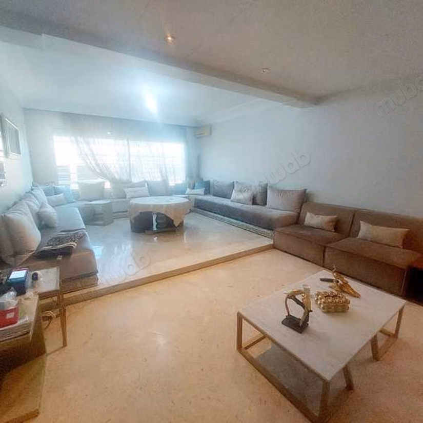 Sale of a lovely apartment in Les Hôpitaux. 3 beautiful rooms. Furnishings