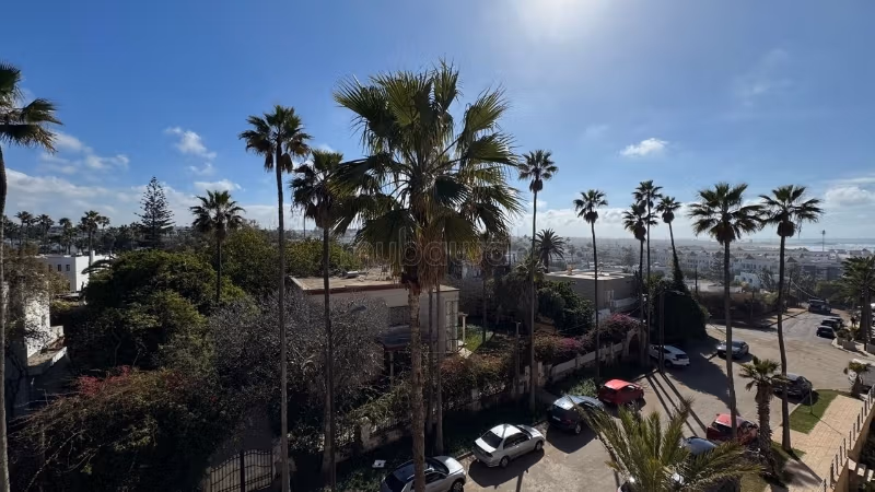 Precioso piso en alquiler en Ain Diab. Area 60 m². Bien amueblado