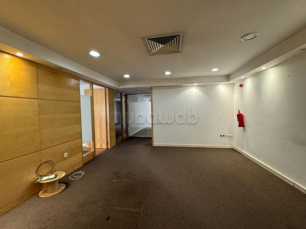 Oficinas en alquiler en Gauthier. Superficie 359 m². Puerta blindada y calefacción central