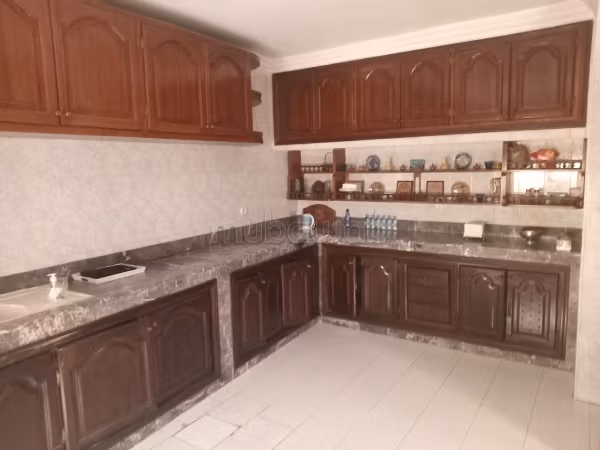 Find an apartment for rent in Riyad. 4 comfortable rooms. With lift and green area