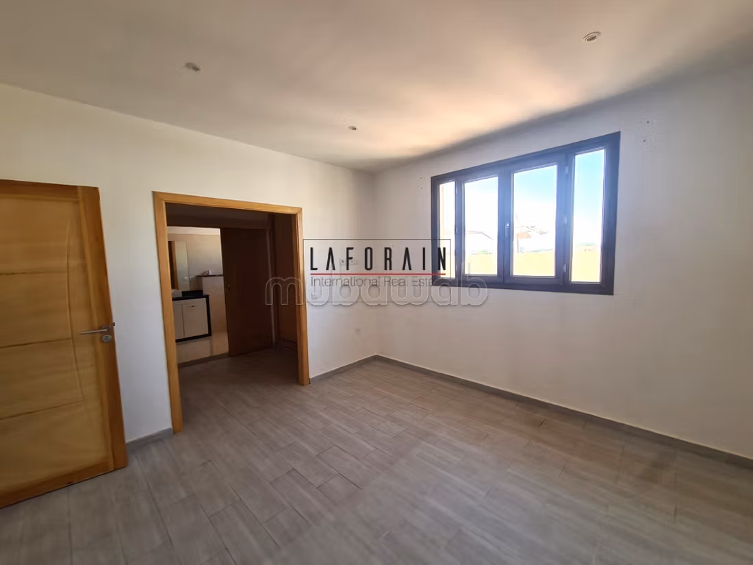 Appartement Lumineux de 280m² — 2