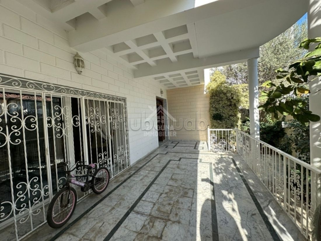 A vendre une villa à Ariana