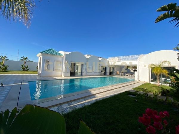 A vendre une villa à Yasmine Hammamet