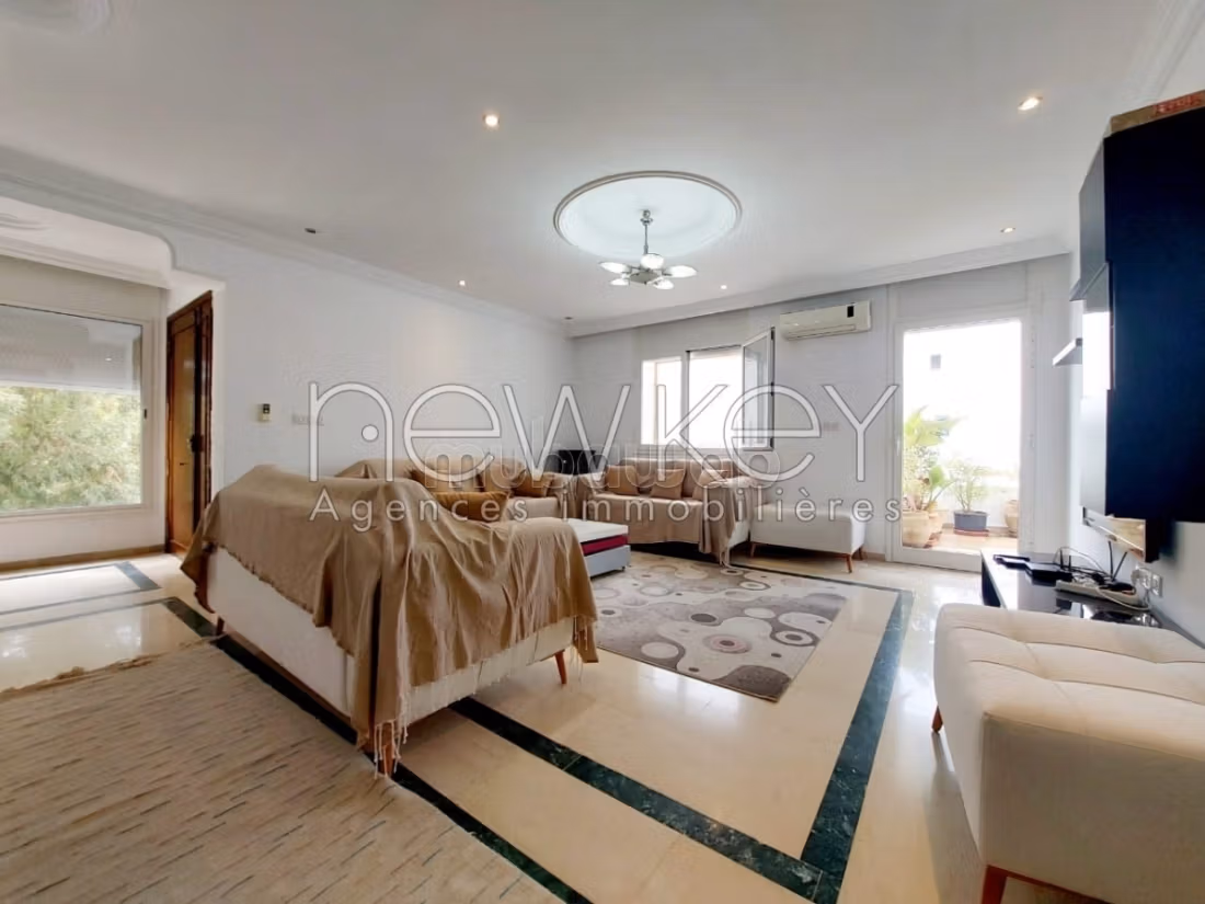 Magnificent villa for rent in La Marsa. 4 rooms. Furnishings