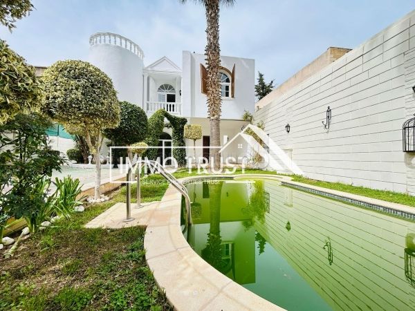 Villa S4 avec piscine à La Soukra