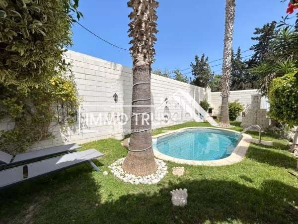 Villa S4 avec piscine à La Soukra