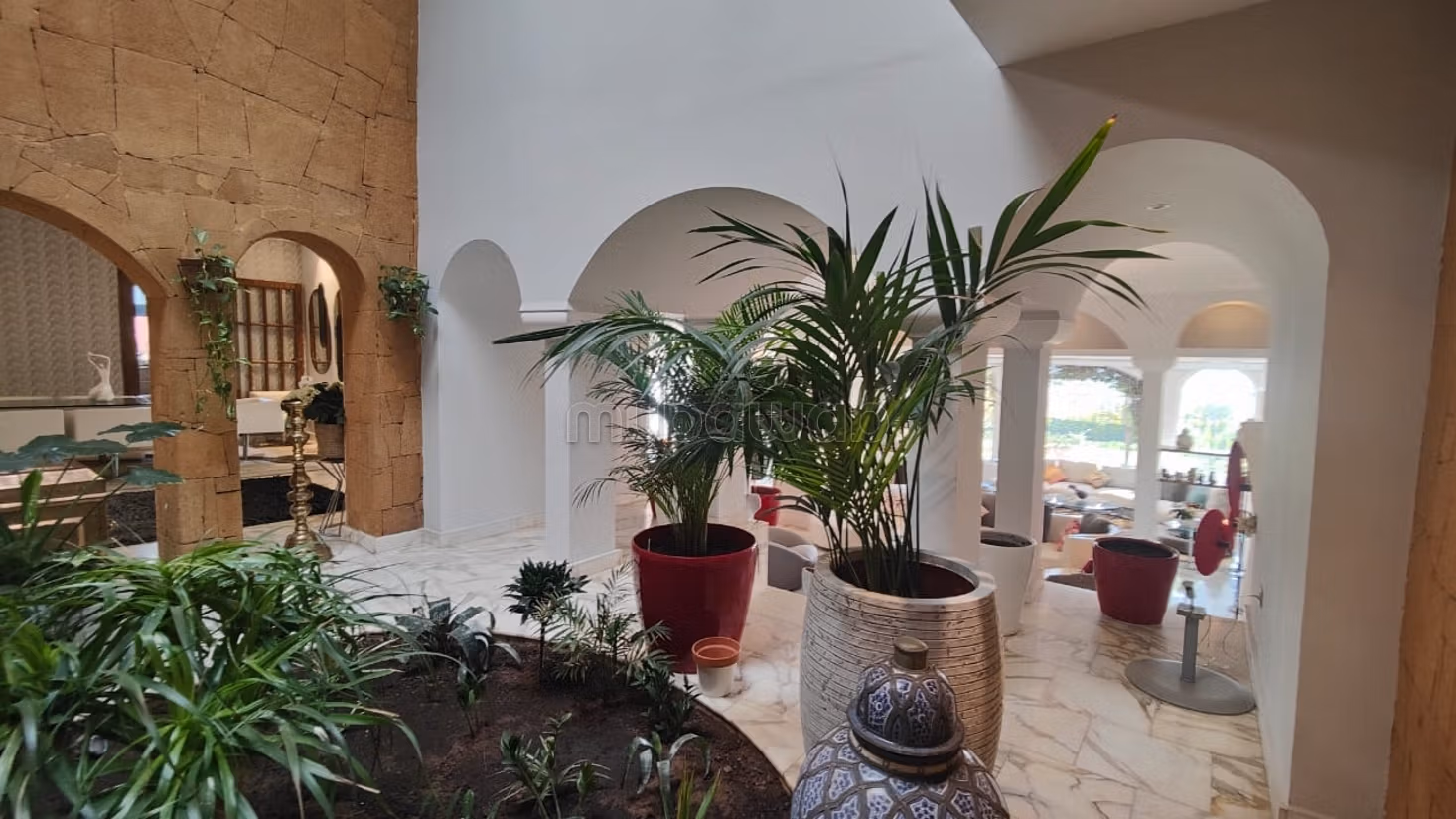 Villa de alto standing en venta en La Colline. 7 dormitorios. Propiedad con piscina