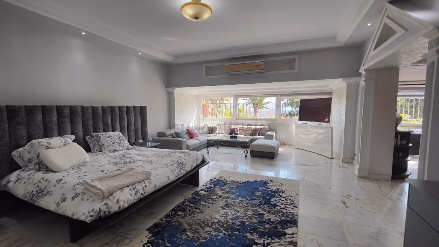 Villa de alto standing en venta en La Colline. 7 dormitorios. Propiedad con piscina